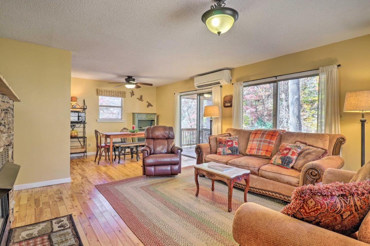 Villa Creekside Retreat With Deck, 18 Miles To Wolf Ridge Weaverville Esterno foto