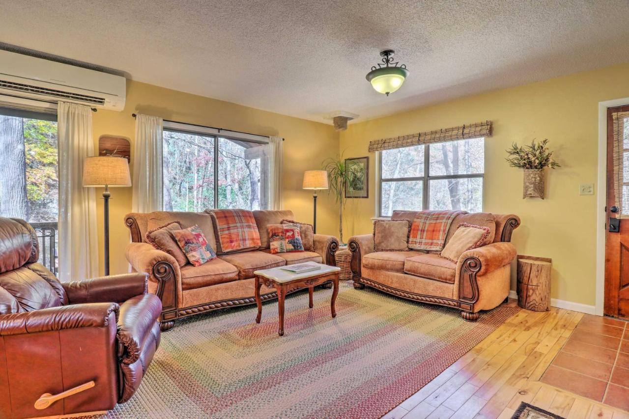 Villa Creekside Retreat With Deck, 18 Miles To Wolf Ridge Weaverville Esterno foto