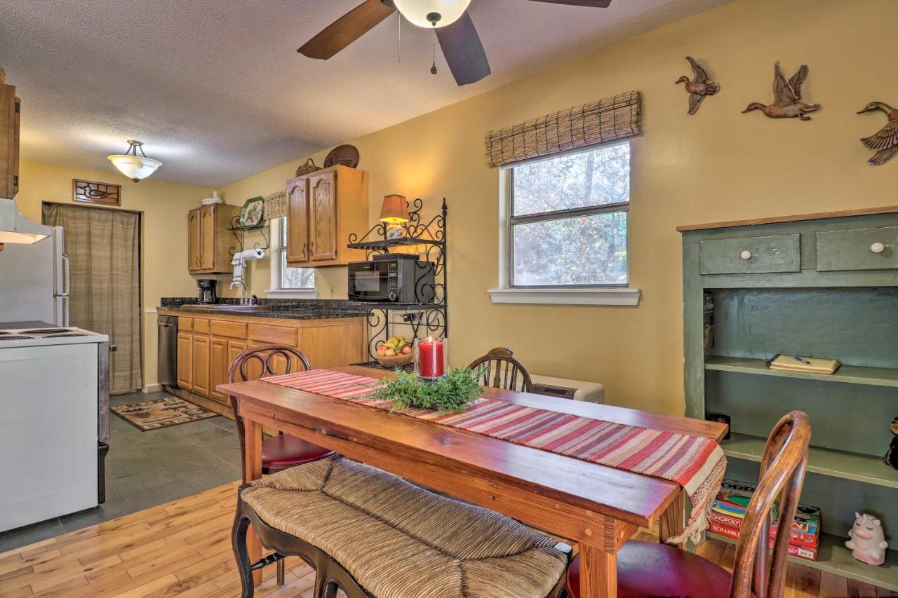 Villa Creekside Retreat With Deck, 18 Miles To Wolf Ridge Weaverville Esterno foto